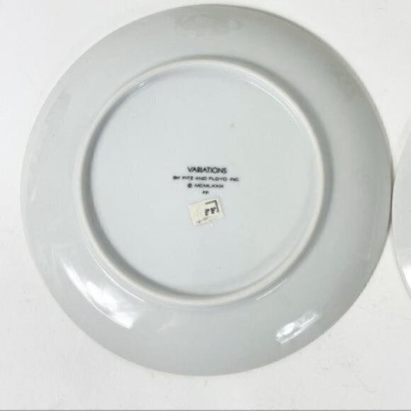 Fitz and Floyd Variations Daffodils 2 plates & 2 mugs set 1979 vintage - Picture 7 of 14